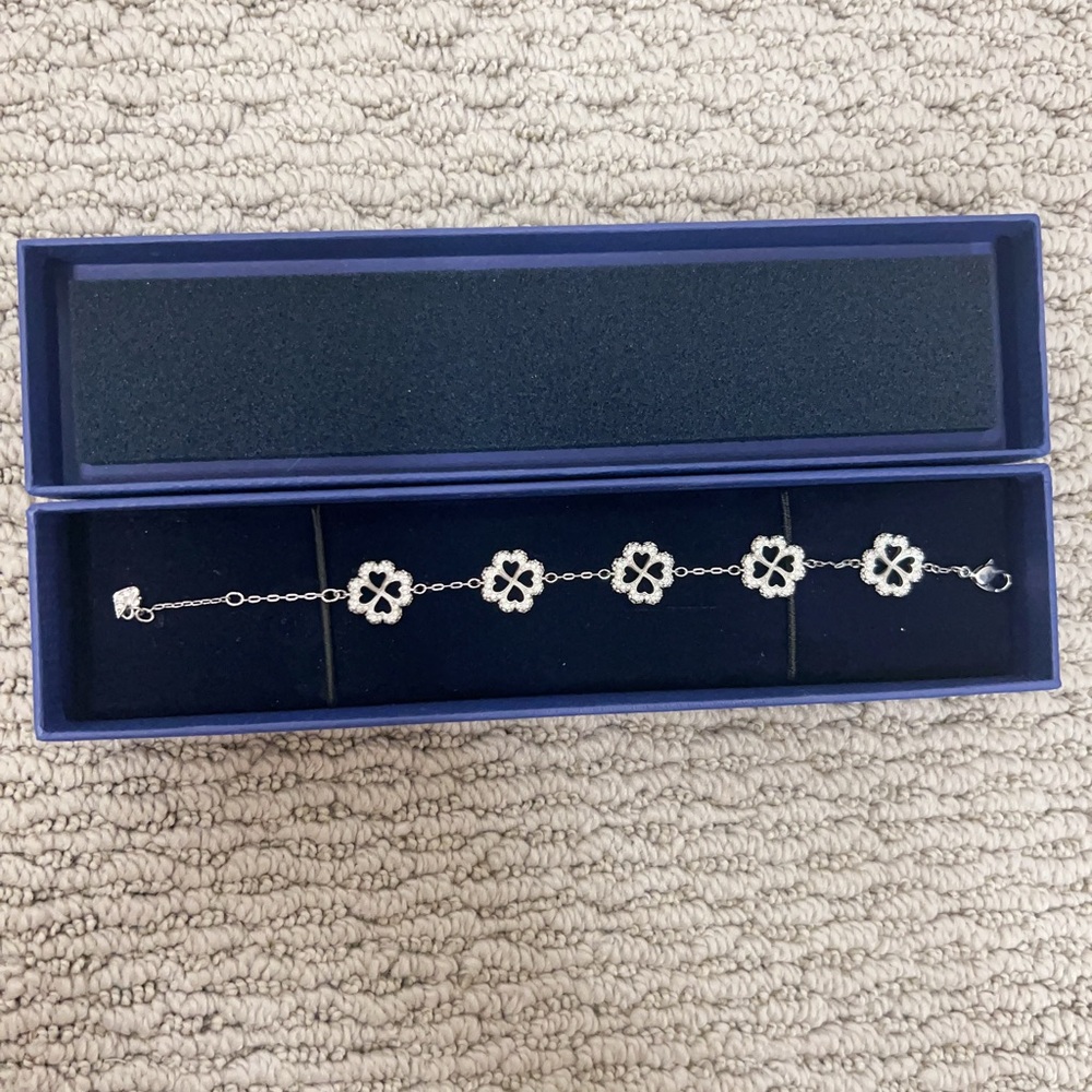 Swarovski Silver Daisy Link Bracelet with Crystal Centers
